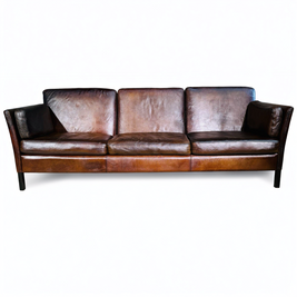 Box Design Three-Seater Sofa Heavily Patinated Tan Leather T Kvalitet