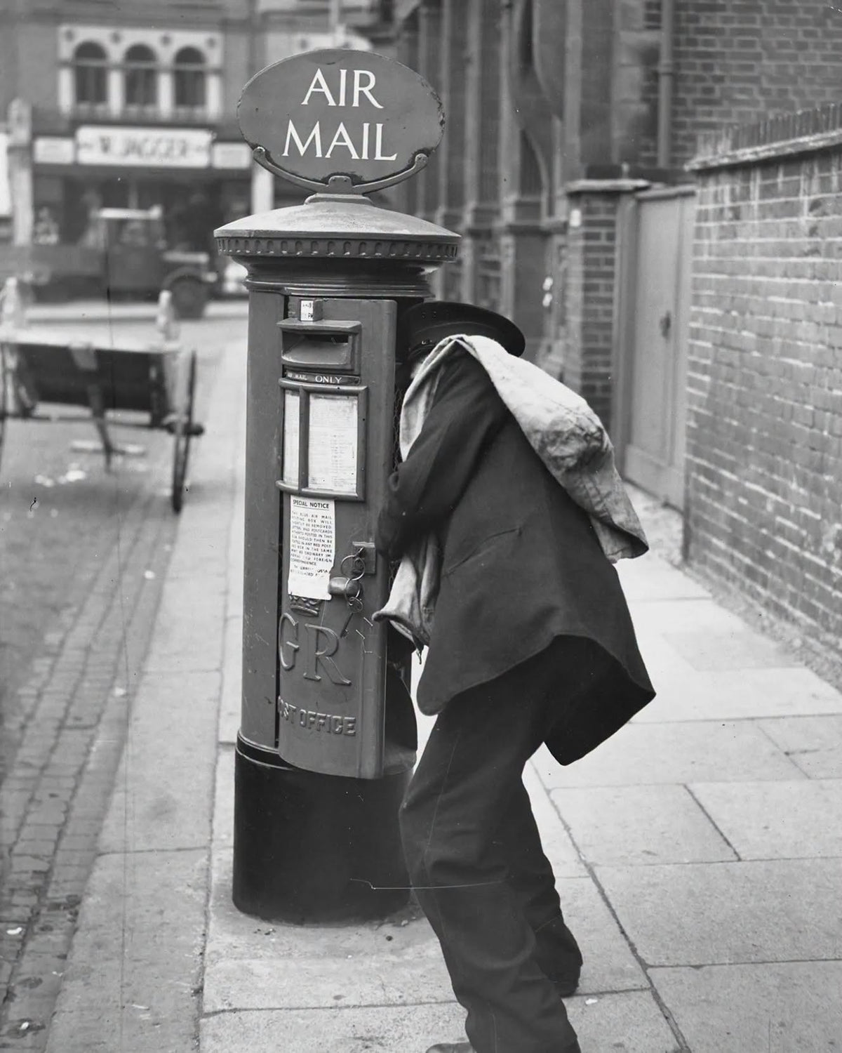 Original Restored George V (GR) Pillar Post Box With Keys