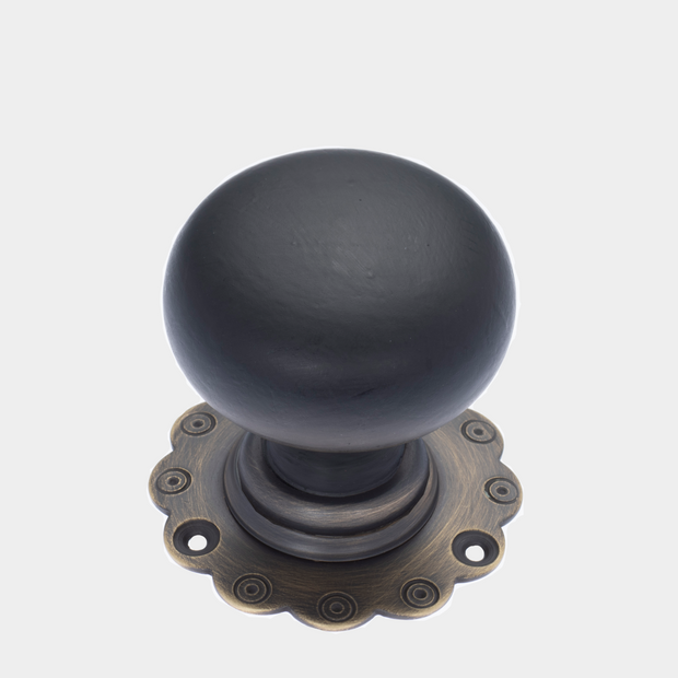 Ebonised Bun w/ Antique Brass backplate