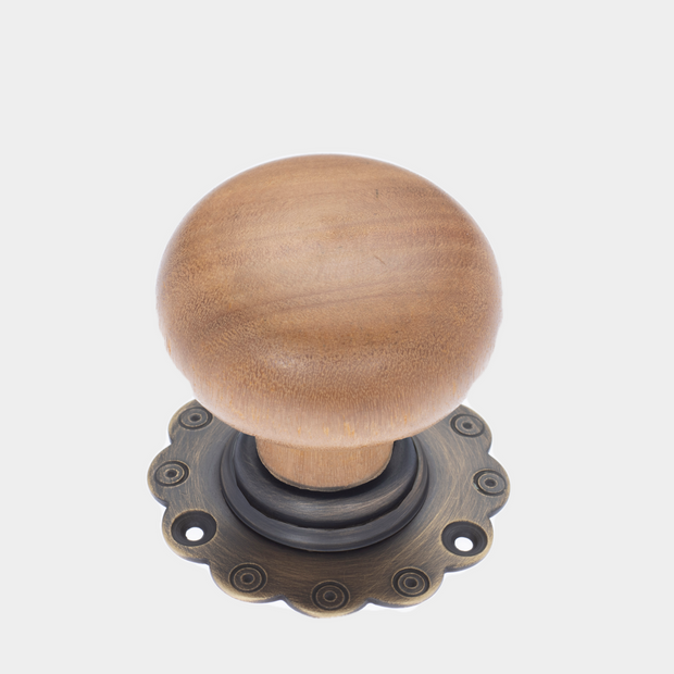 Oak Bun w/ Antique Brass backplate