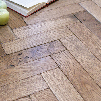 Wilsons pre-finished worn Lyon Oak Parquet – 24M2 Job Lot
