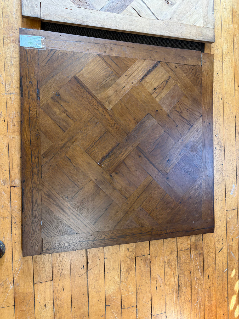 1m x 1m Period Versailles (Rustic) Panel in Oak – 17M2 Job Lot