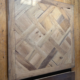 1m x 1m Period Versailles (Rustic) Panel in Oak – 17M2 Job Lot