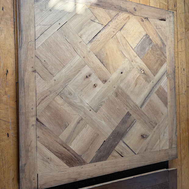 1m x 1m Period Versailles (Rustic) Panel in Oak – 17M2 Job Lot