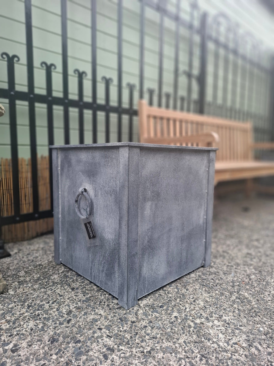 The Dublin Planter - Wilsons Yard