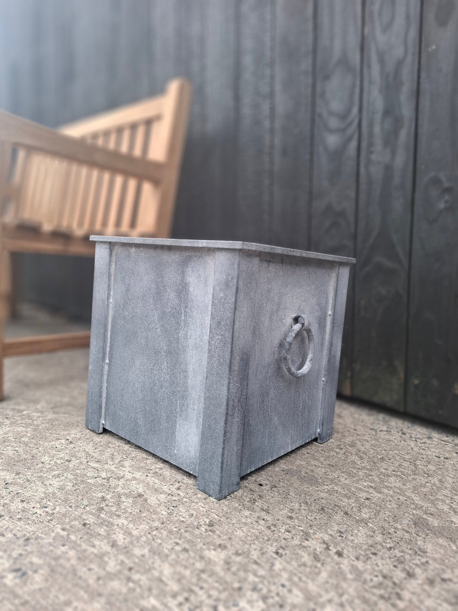 The Dublin Planter - Wilsons Yard