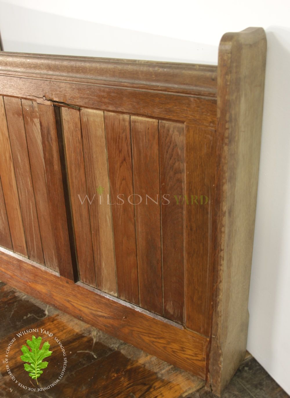 Plain Oak Paneling Jacobean 17th century rectangular oak wall panelling replica, approx 4.5m x 2m.