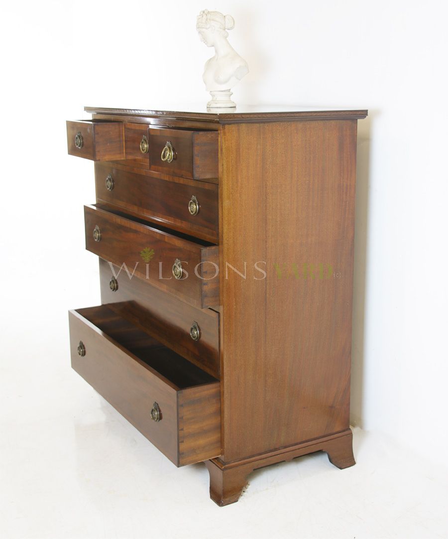 Vintage Mahogany chest of drawers