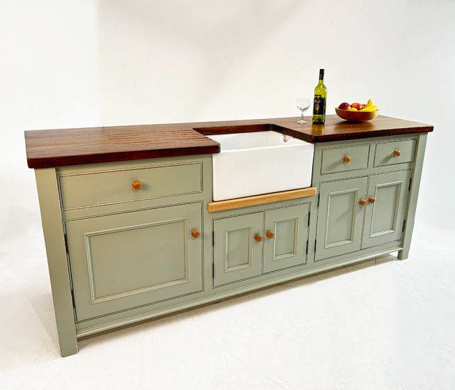 Kitchen  /  pantry butler sink run  