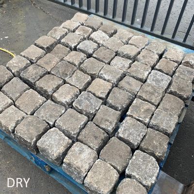 Reclaimed dark Granite square setts 