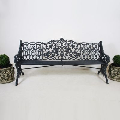 Magnificent and beautiful detailed cast iron 