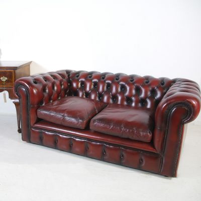 Vintage 2 seater settee in the finest rouge leather
