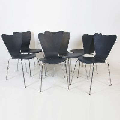 Set of 7 dining chairs 