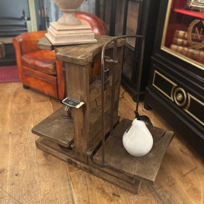 Vintage Potato Weighing Scales 