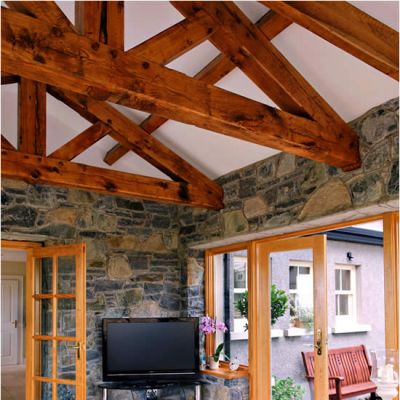 King post truss with straight struts in Oak