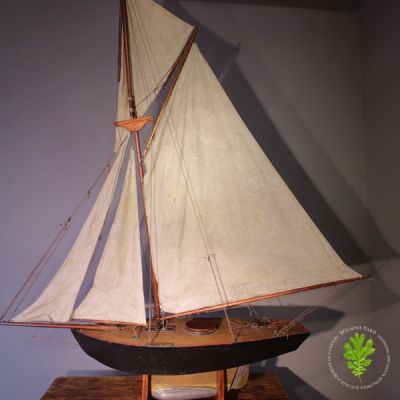 Beautiful Vintage Fully rigged Pond Yacht Circa 1940