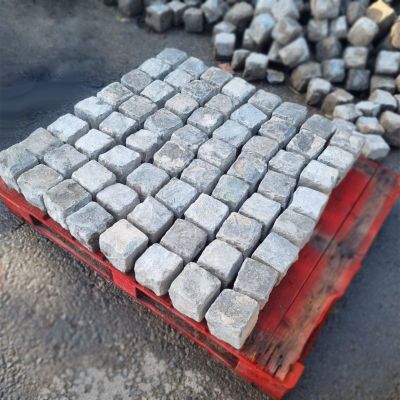 Reclaimed light Granite square setts 