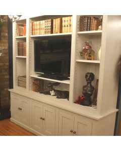 TV/Entertainment Cabinet with 3 bottom cupboards