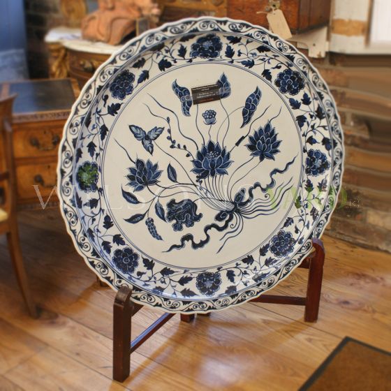 Vintage style Chinese plate 