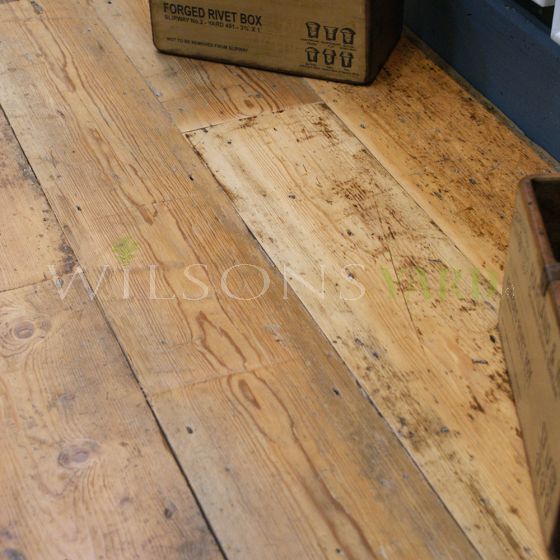 Reclaimed pine flooring 