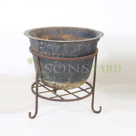 Cast iron urn 