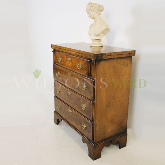 Vintage chest of drawers 