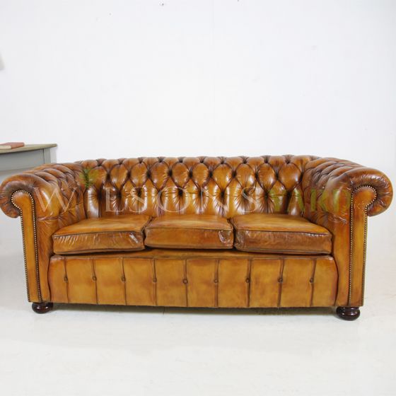 Vintage leather chesterfield sofa 