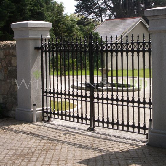 12FT x 6FT Sterling driveway gates 