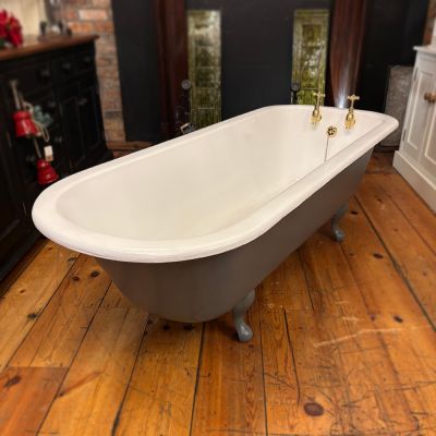 Restored original Edwardian gentleman’s, roll top bath