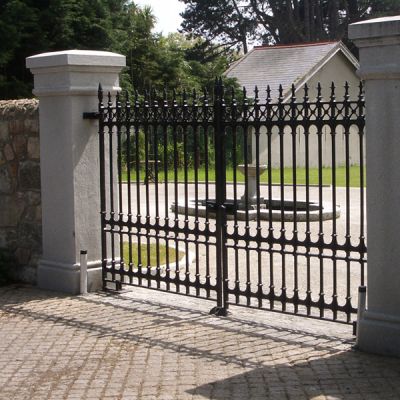 12FT x 6FT Sterling driveway gates  - no stock
